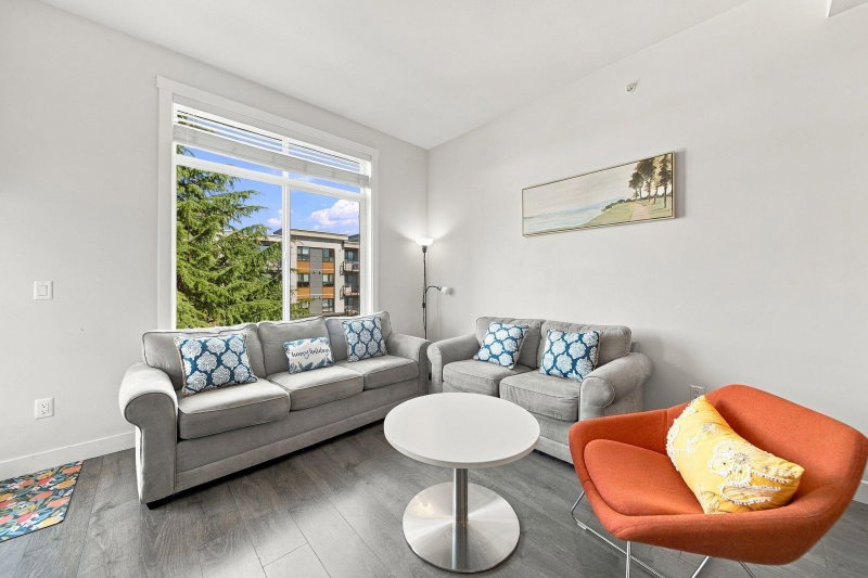 517 - 20696 Eastleigh Crescent