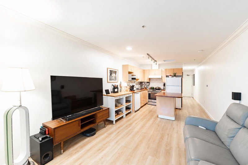 406 - 5629 Dunbar Street