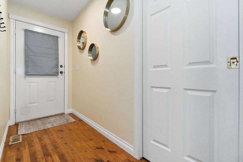 20 - 3350 Elmwood Drive