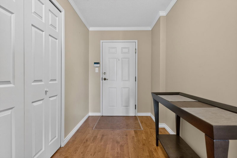 404 - 1400 View Crescent