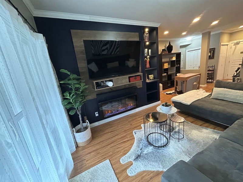 305 - 12090 227th Street