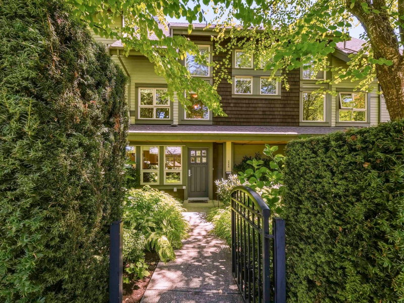 2990 Chesterfield Avenue