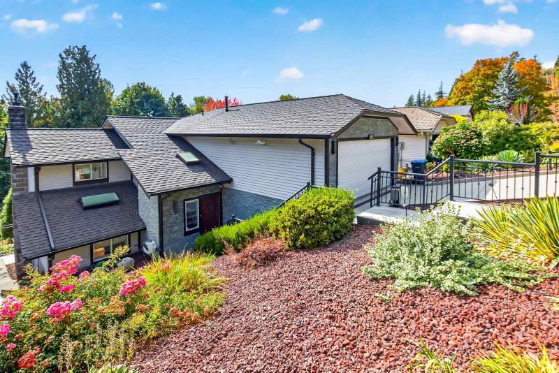 647 Thurston Close