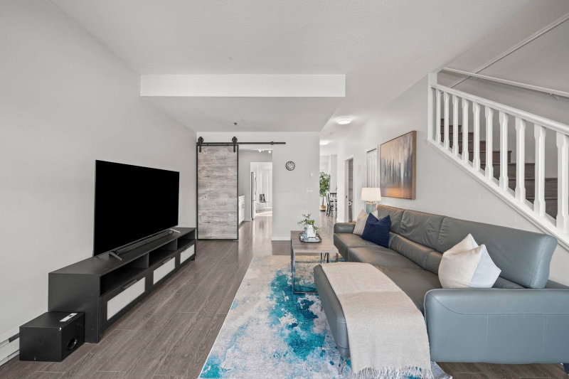 38 - 2723 Kent Avenue North E