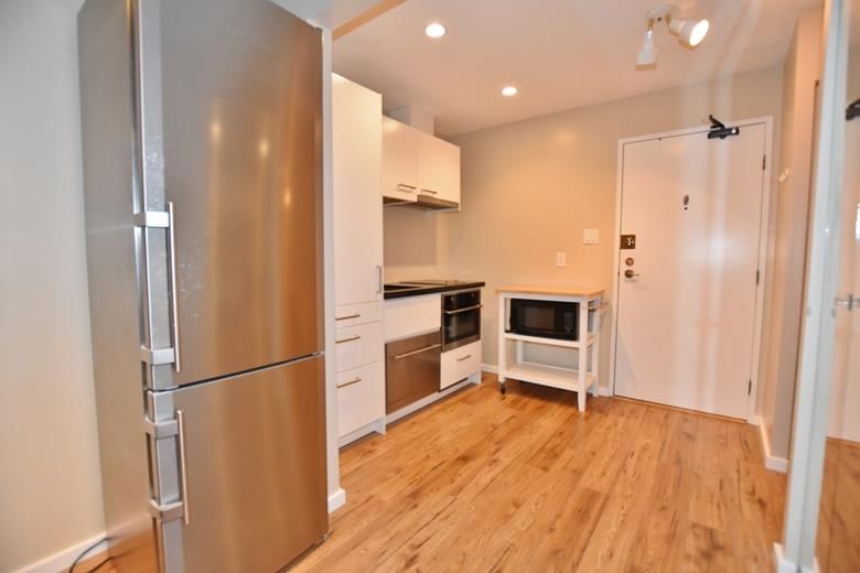 203 - 1950 8th Avenue W