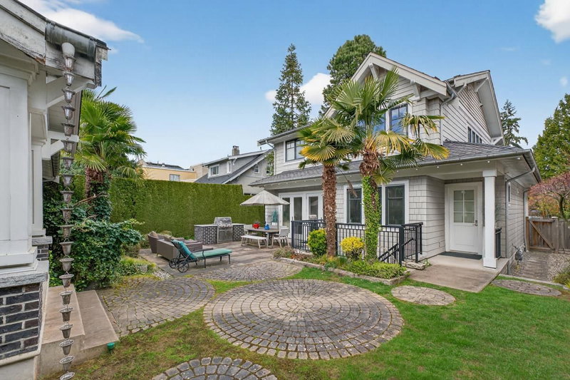 1850 36th Avenue W
