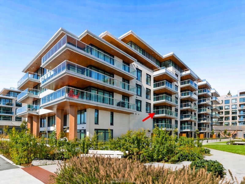 302 - 777 Harbour Way