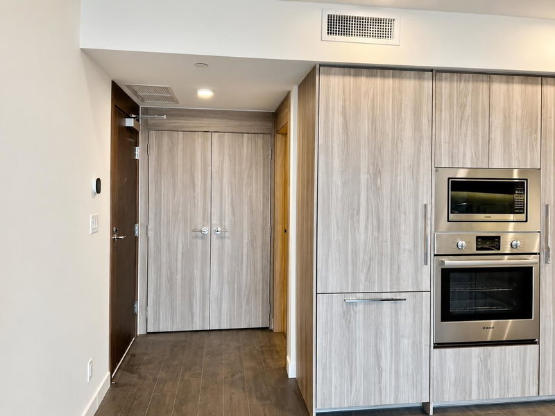 14xx - 13768 100 Avenue