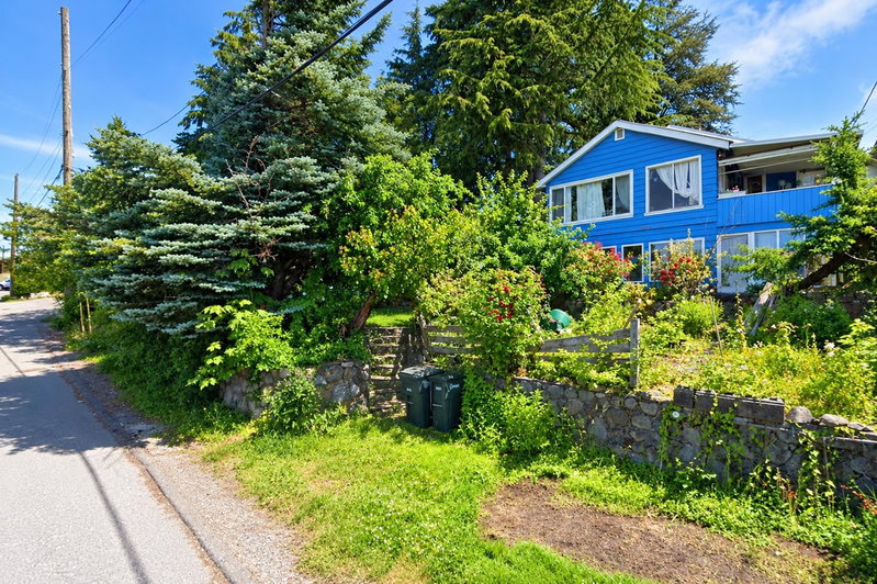 4990 Empire Drive