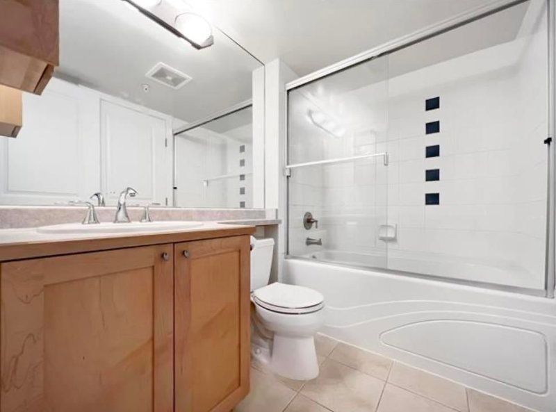 208 - 3580 41st Avenue W
