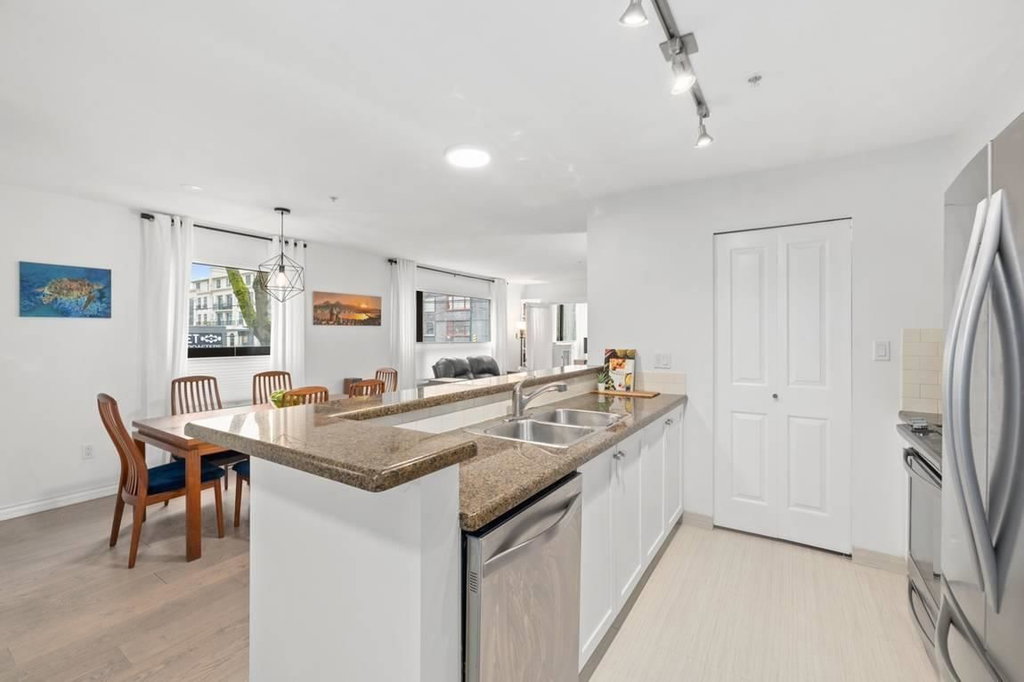 312 - 997 22nd Avenue W 5