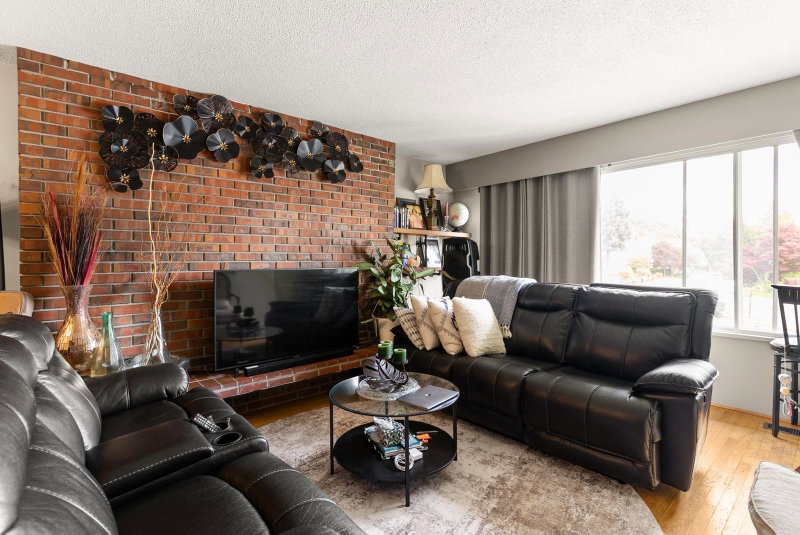 10151 Rosedene Crescent