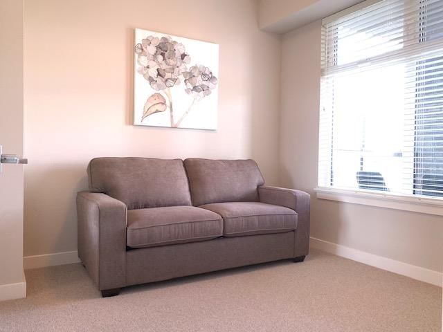#211 - 5011 Springs Boulevard 5