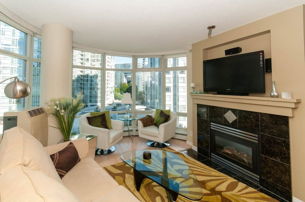 905 - 1199 Marinaside Crescent 5