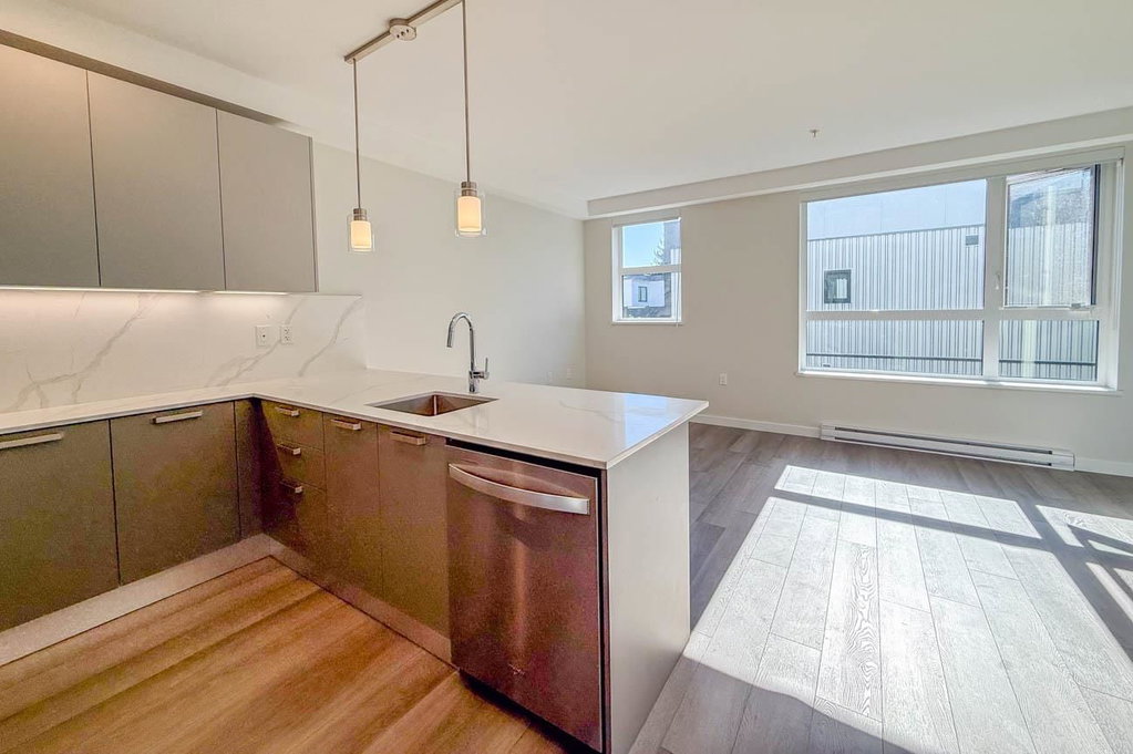 306 - 3588 Hull Street 4