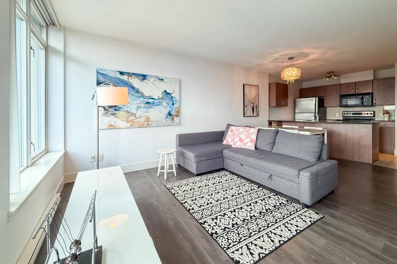 2113 - 610 Granville Street