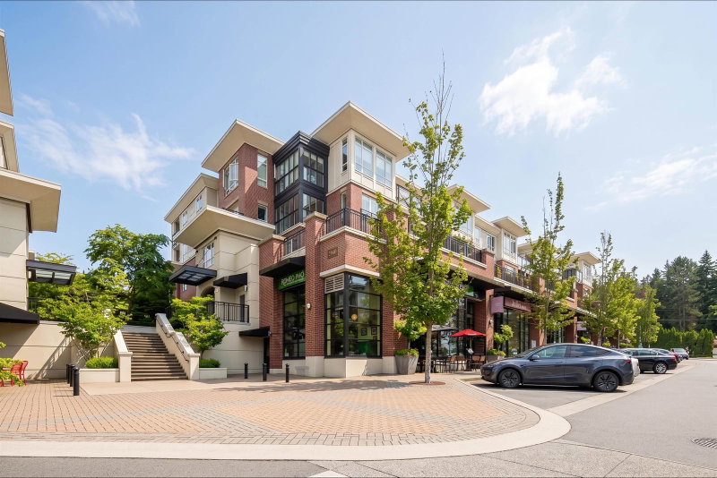 205 - 2940 King George Boulevard