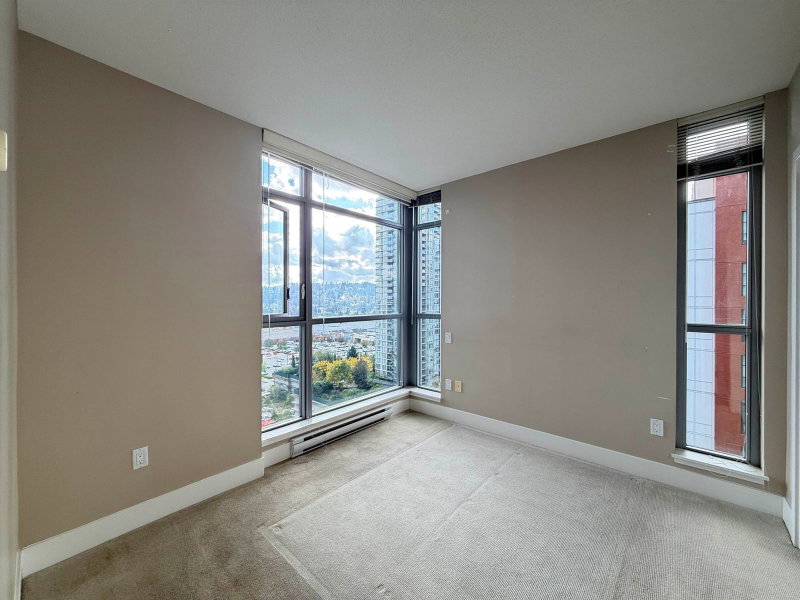 1908 - 3008 Glen Drive
