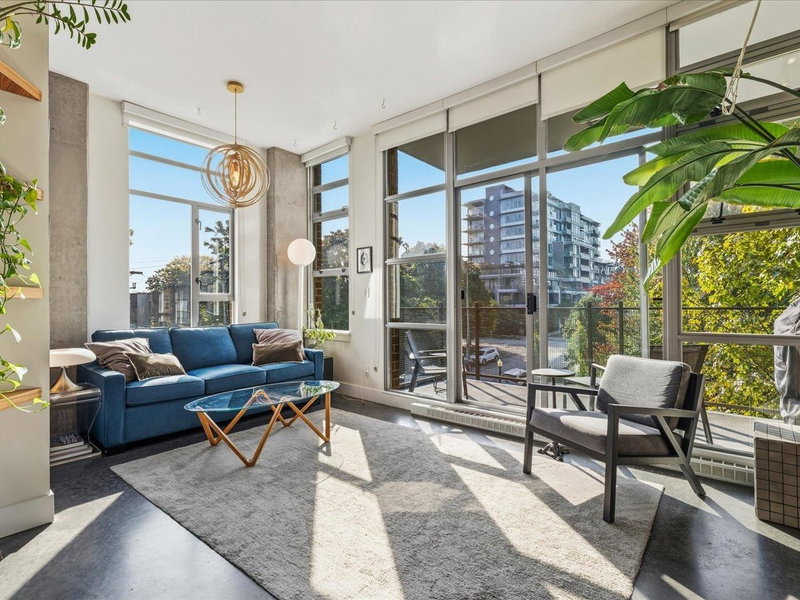304 - 2635 Prince Edward Street
