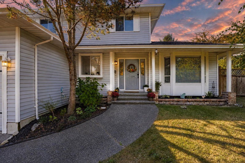 1328 Honeysuckle Lane