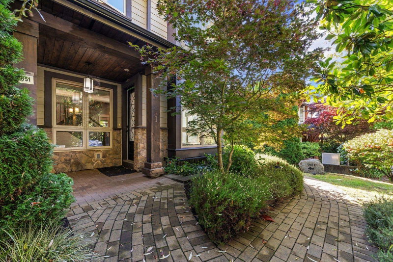 1 - 651 14th Street W