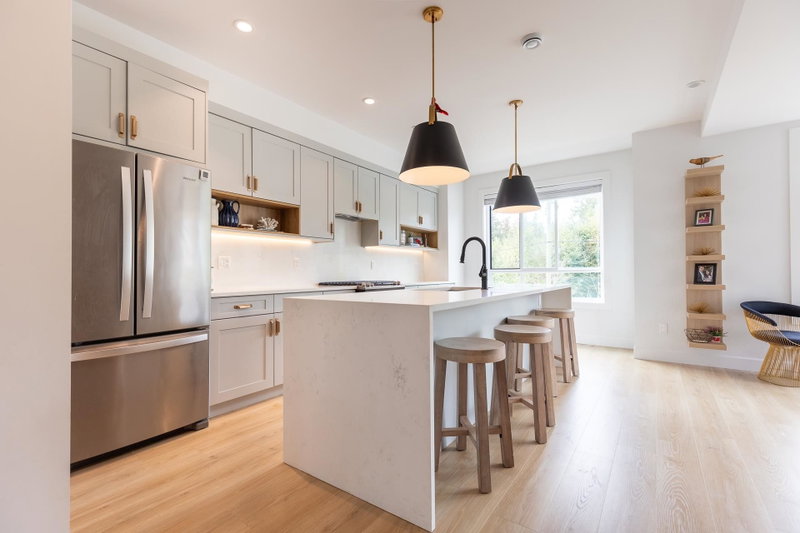 9 - 5476 Brydon Crescent