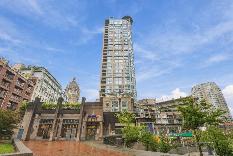 603 - 183 Keefer Place