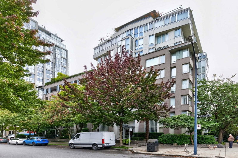 TH108 - 1288 Marinaside Crescent