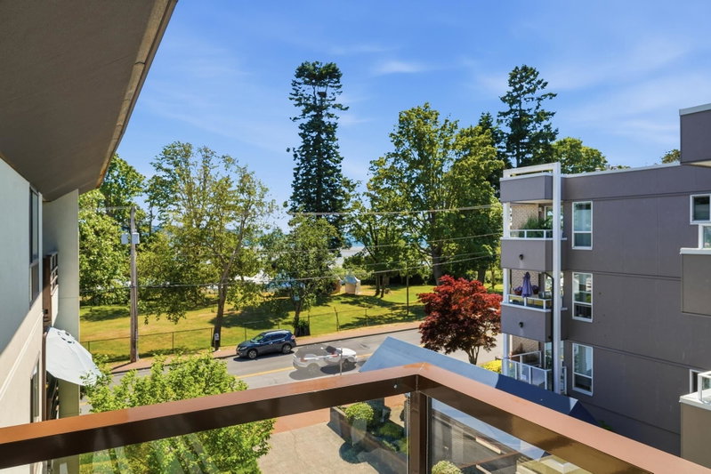 303 - 15747 Marine Drive