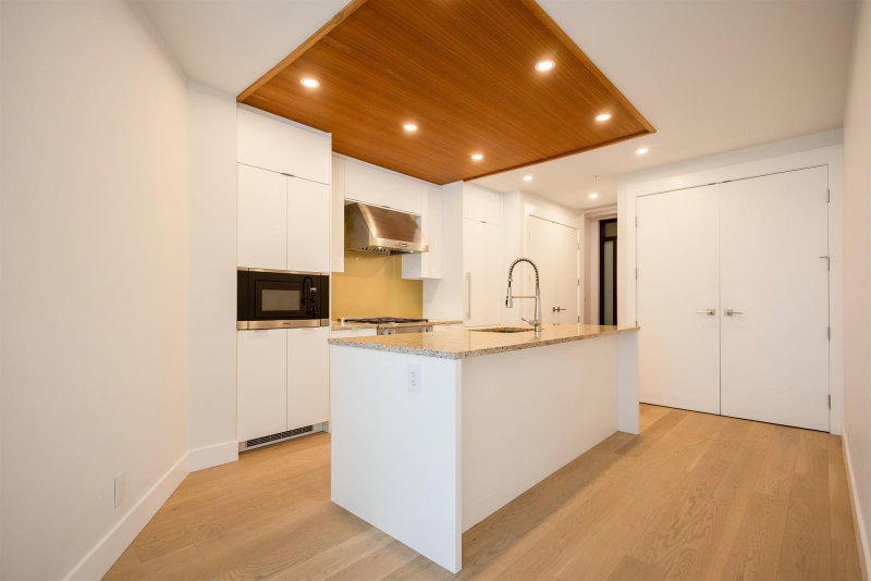 503 - 6699 Nelson Ave