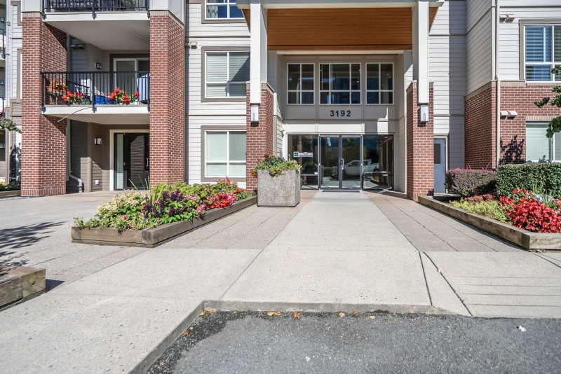 403 - 3192 Gladwin Road