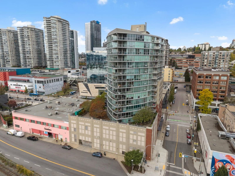1809 - 14 Begbie Street