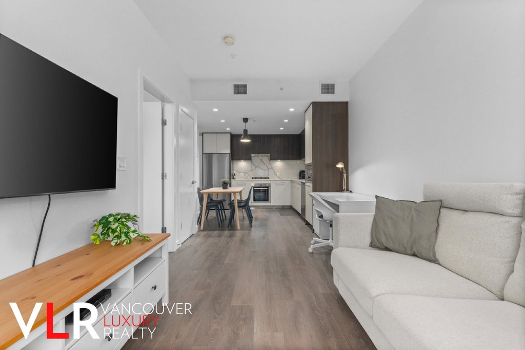 408 - 567 Clarke Road 4