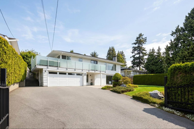 1017 Walalee Drive