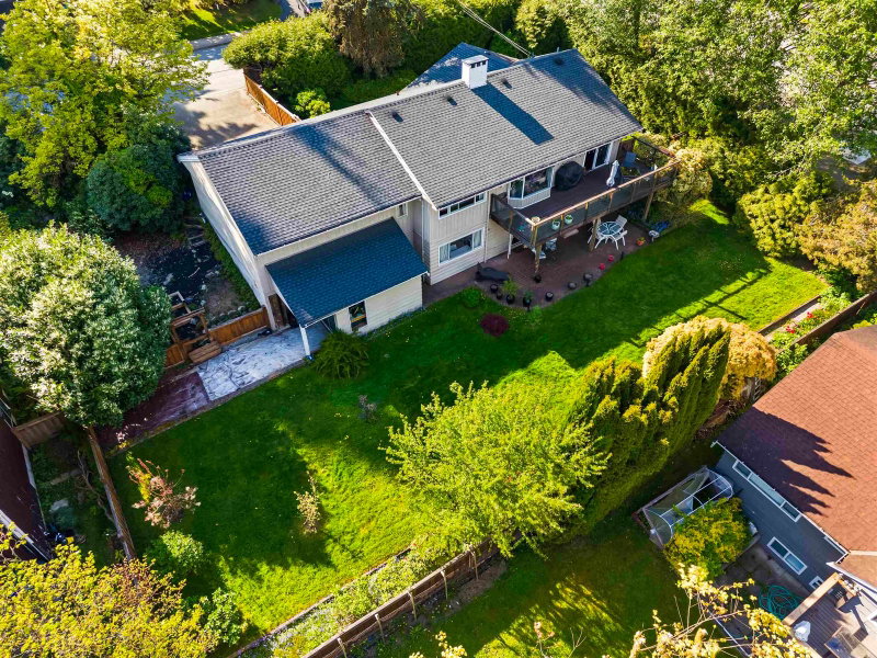 998 Fairway Drive