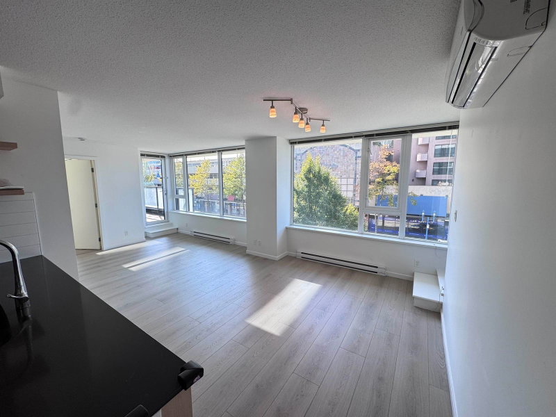 303 - 7788 Ackroyd Road