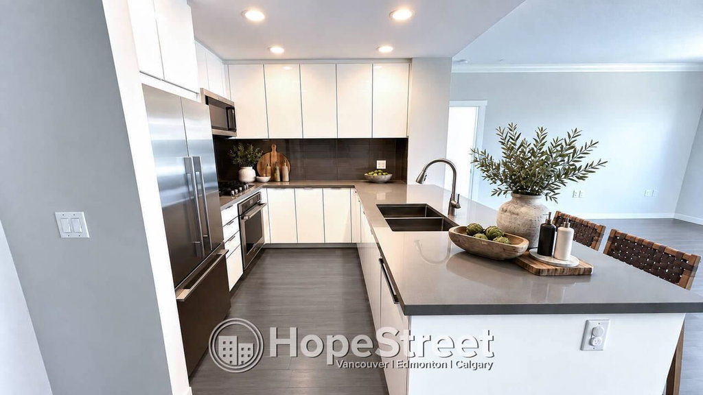 222 - 255 1 West Street 2