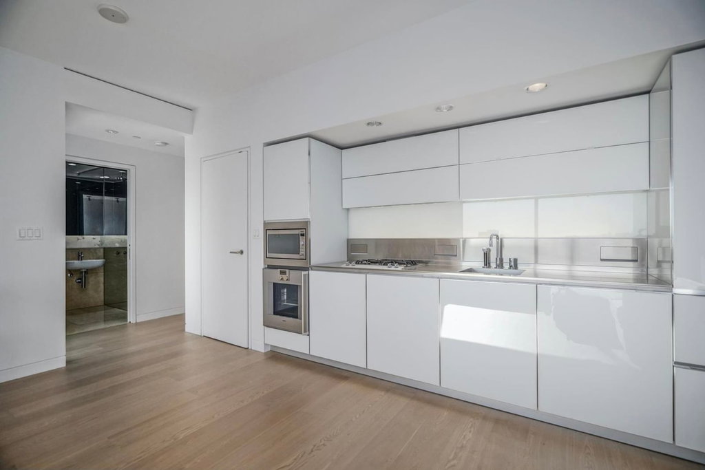 2802 - 838 Hastings Street W