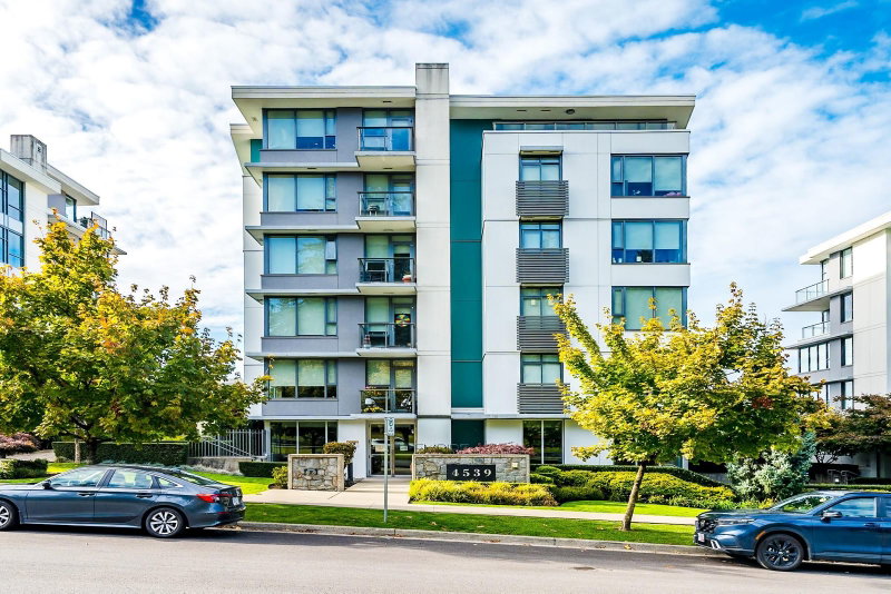 101 - 4539 Cambie Street
