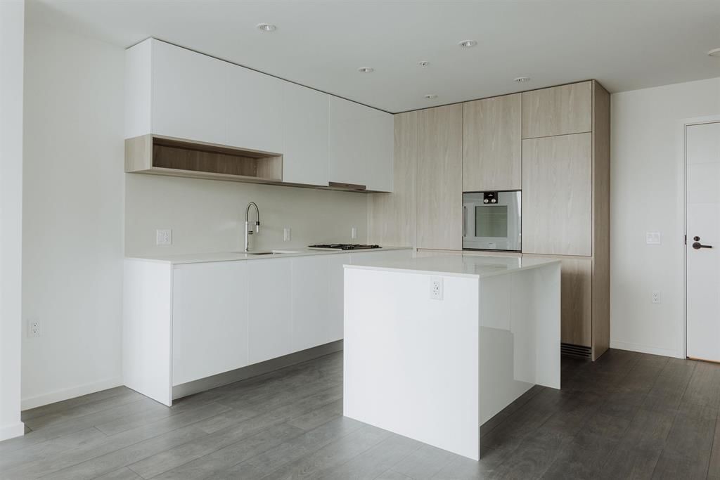6200 Minoru Boulevard 2