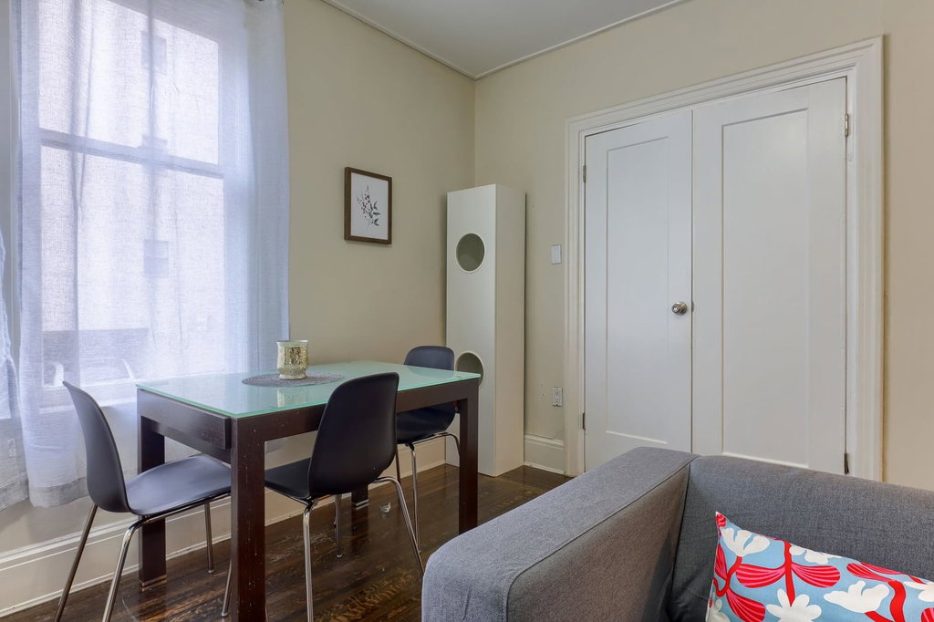6 - 935 Jervis Street 2