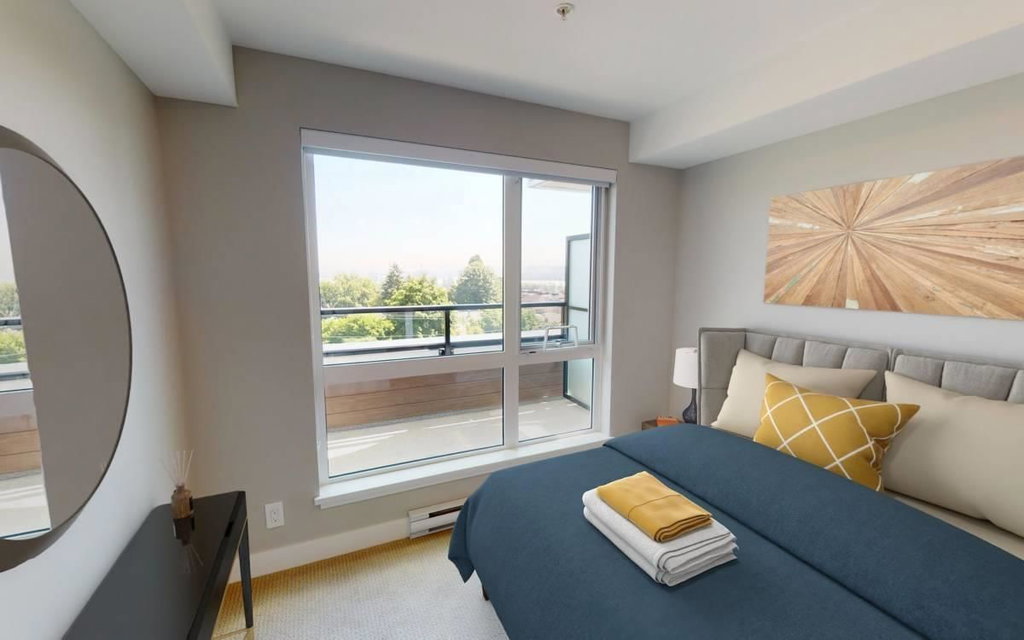 501 - 408 East Columbia 5