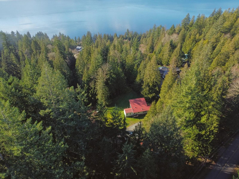 7103 Sechelt Inlet Road