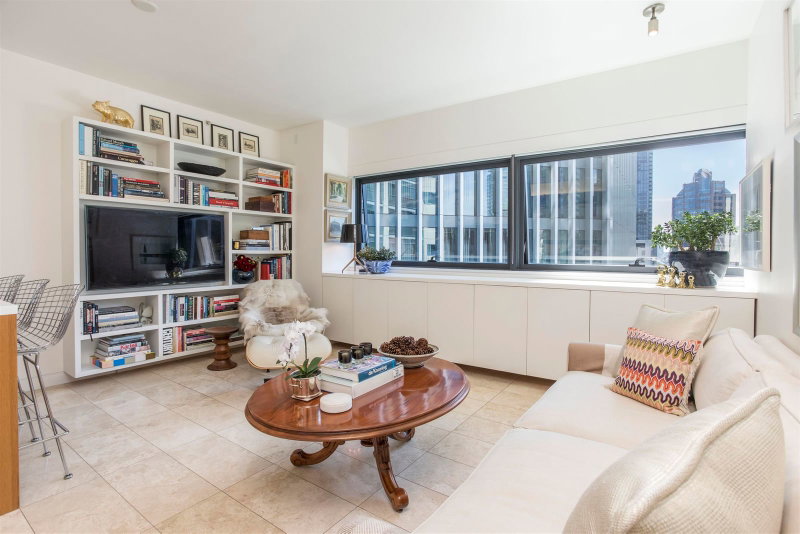 1906 - 838 Hastings Street W