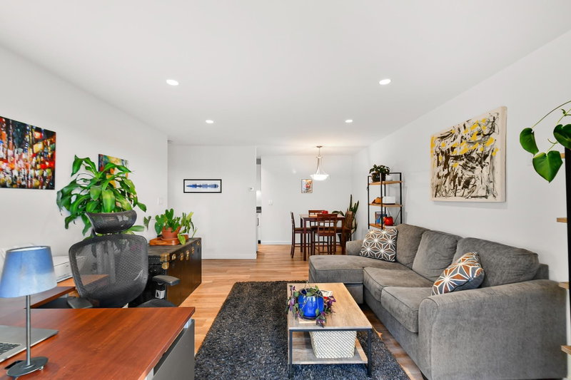 410 - 120 4th Street E