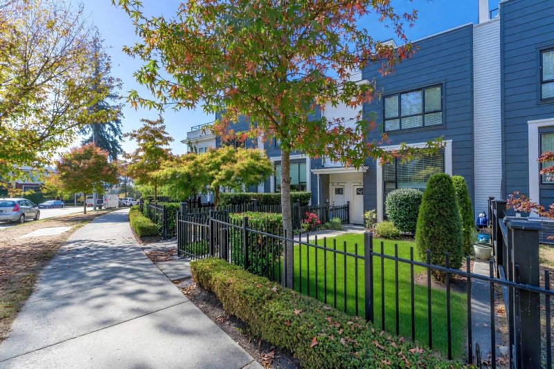 218 - 2277 Oak Meadows Drive