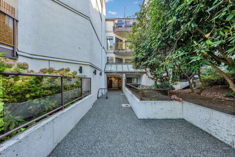 110 - 2222 Prince Edward Street