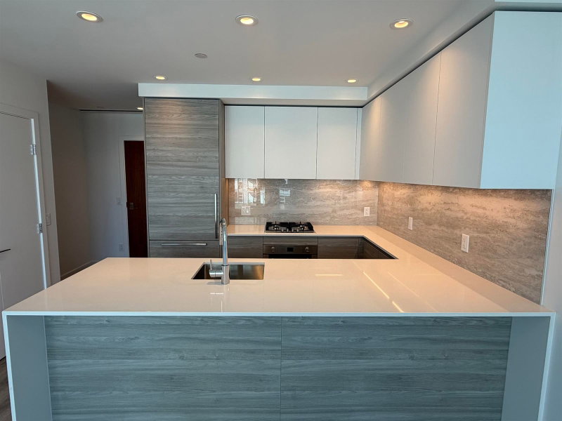 3005 - 680 Quayside Drive