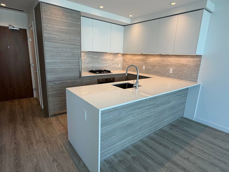 3005 - 680 Quayside Drive