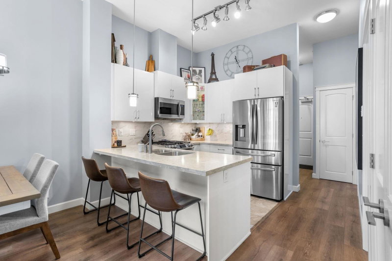609 - 20328 86 Avenue